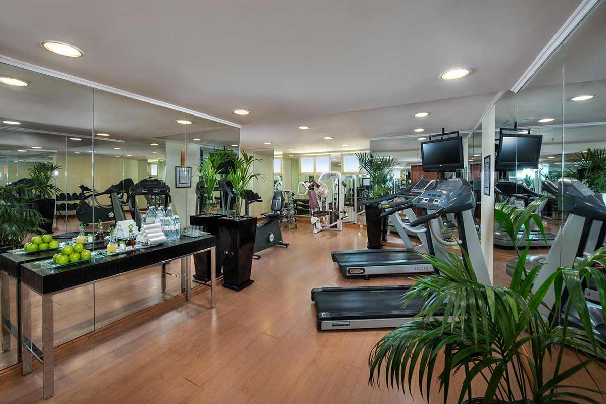 Savoy Central Hotel Apartments Dubai Esterno foto